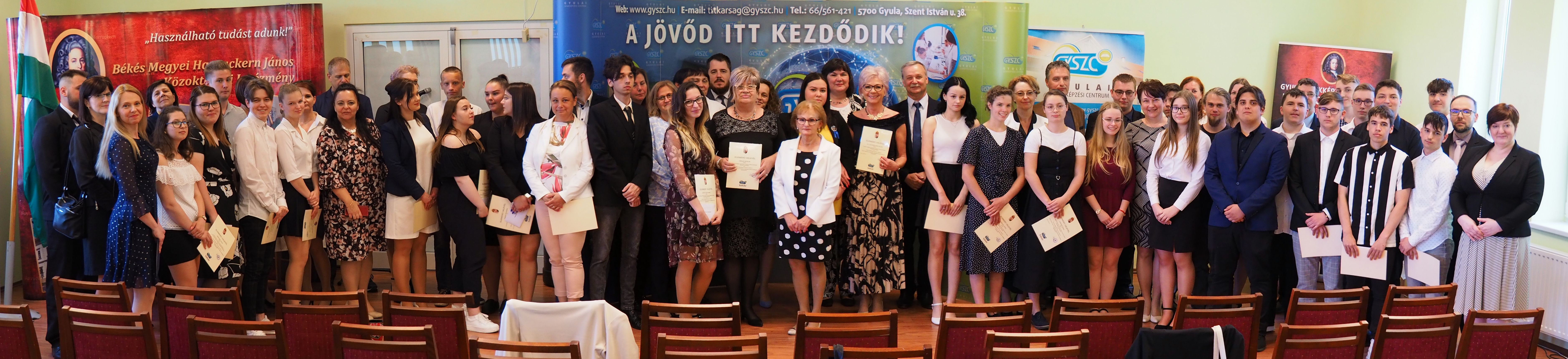 Kiemelkedő versenyeredmények elismerése a Gyulai Szakképzési Centrumban című hír borítóképe